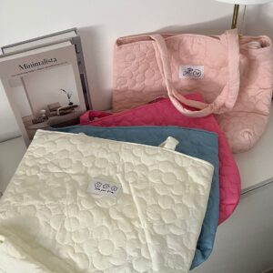 شنطة حجم كبير لون ابيض