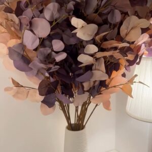 عرق ورد باللون العنابي