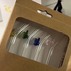 مصاصات على شكل فراشات