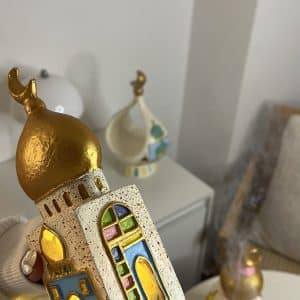 بيت مضيء ذاتي