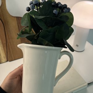 إبريق حليب أو ديكور سيراميك لون ابيض