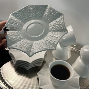 طقم فناجين قهوة سادة مع صحن عدد ٦