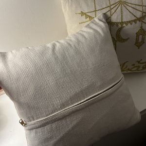 وجه مخدات خياطه وليس طباعة